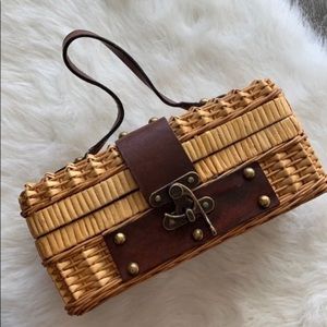 Vintage Weave wicker picnic basket box bag cottage core prairie